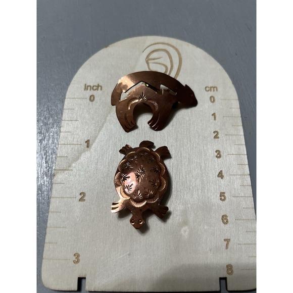 Navajo Stamped Copper Spirit Bear & Turtle Lapel Fetish Pin Brooch - Picture 4 of 12